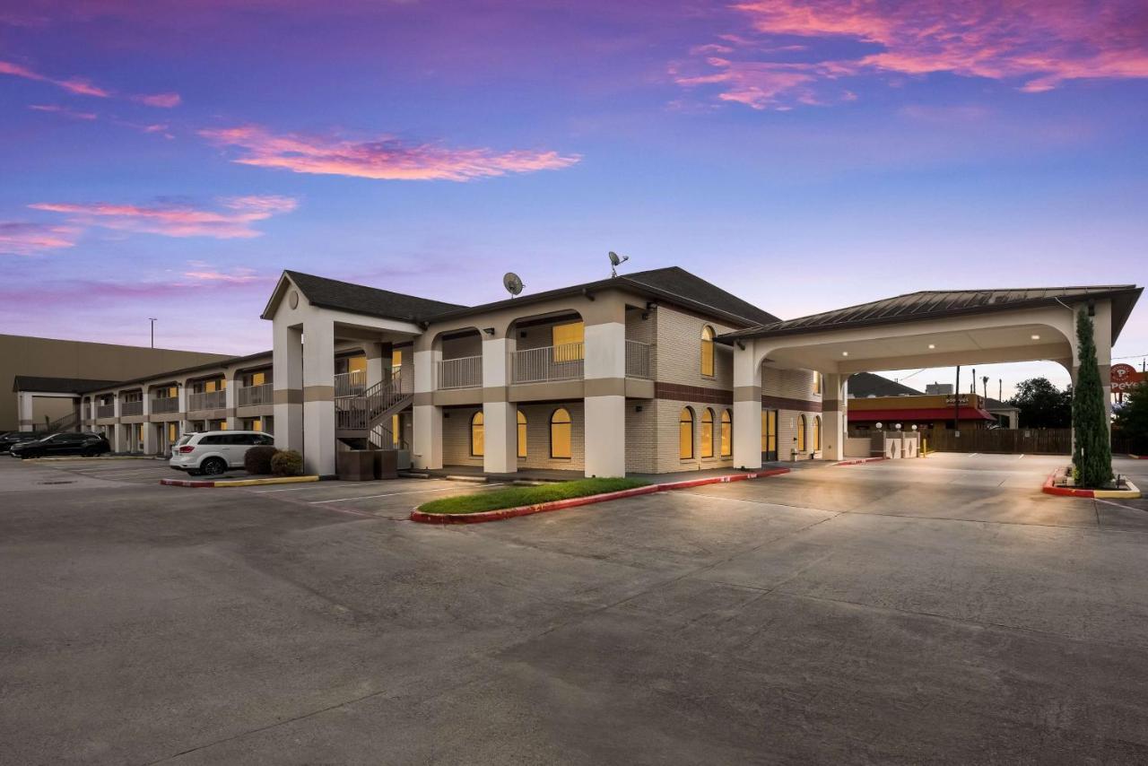 Surestay Hotel By Best Western Deer Park Exterior foto